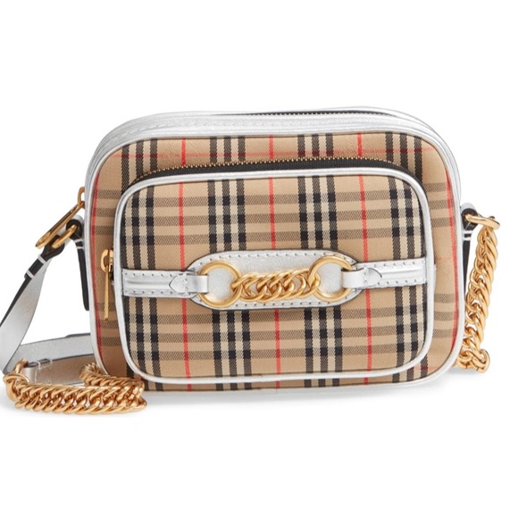 Burberry Handbags - NWT Burberry crossbody camera bag